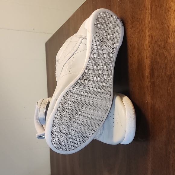 Reebok Women Freestyle Hi High Top Sneaker White/Silver size 7.5, - Picture 7 of 8